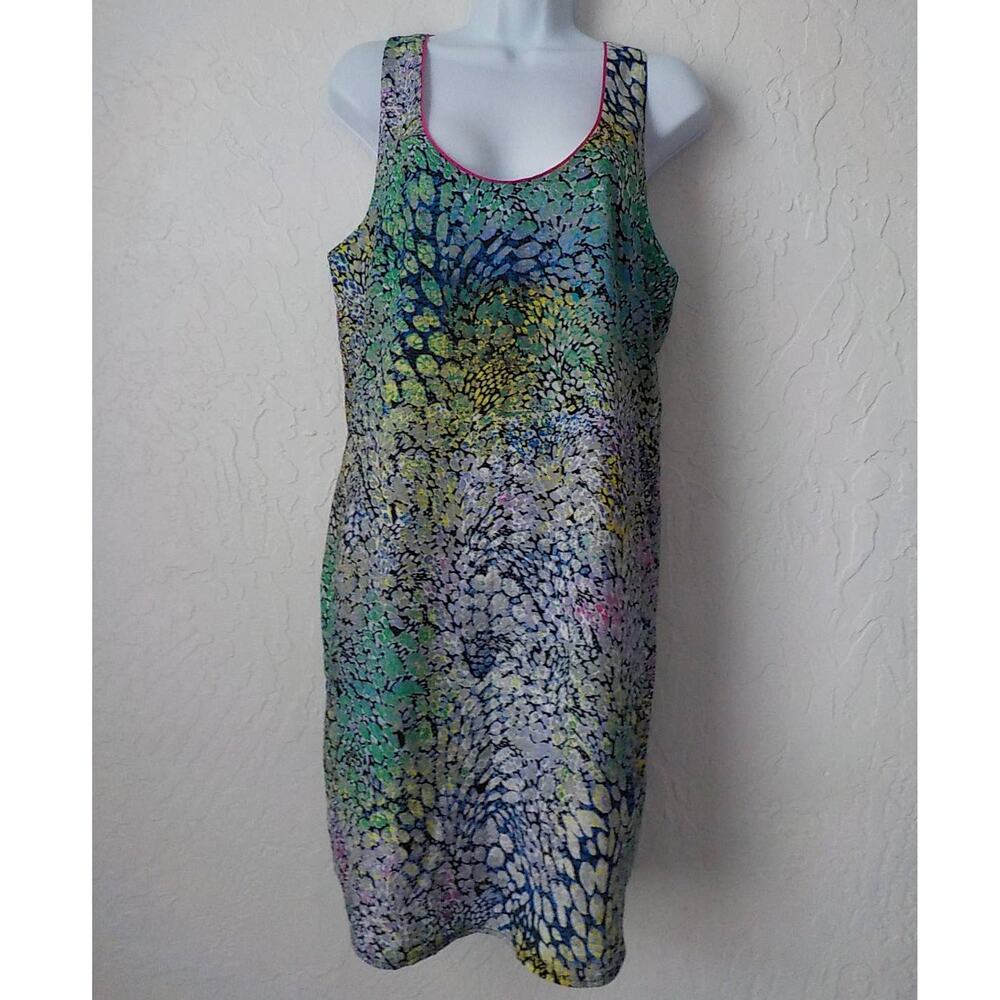 Charlie Jade Green Silky Shift Dress Size Small P Sleeveless Geometric Pink Line